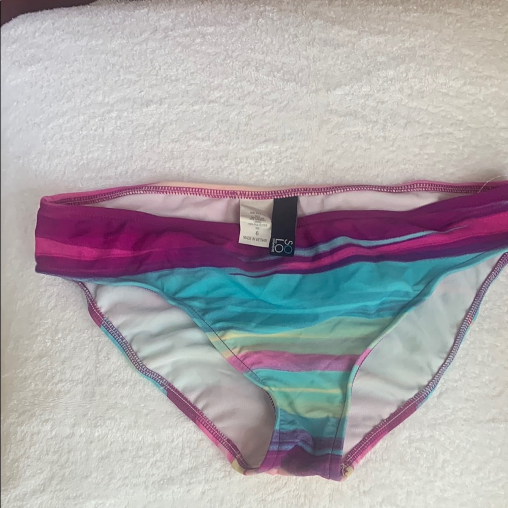 NWOT Multicolor Striped Bikini Set - Picture 8 of 10